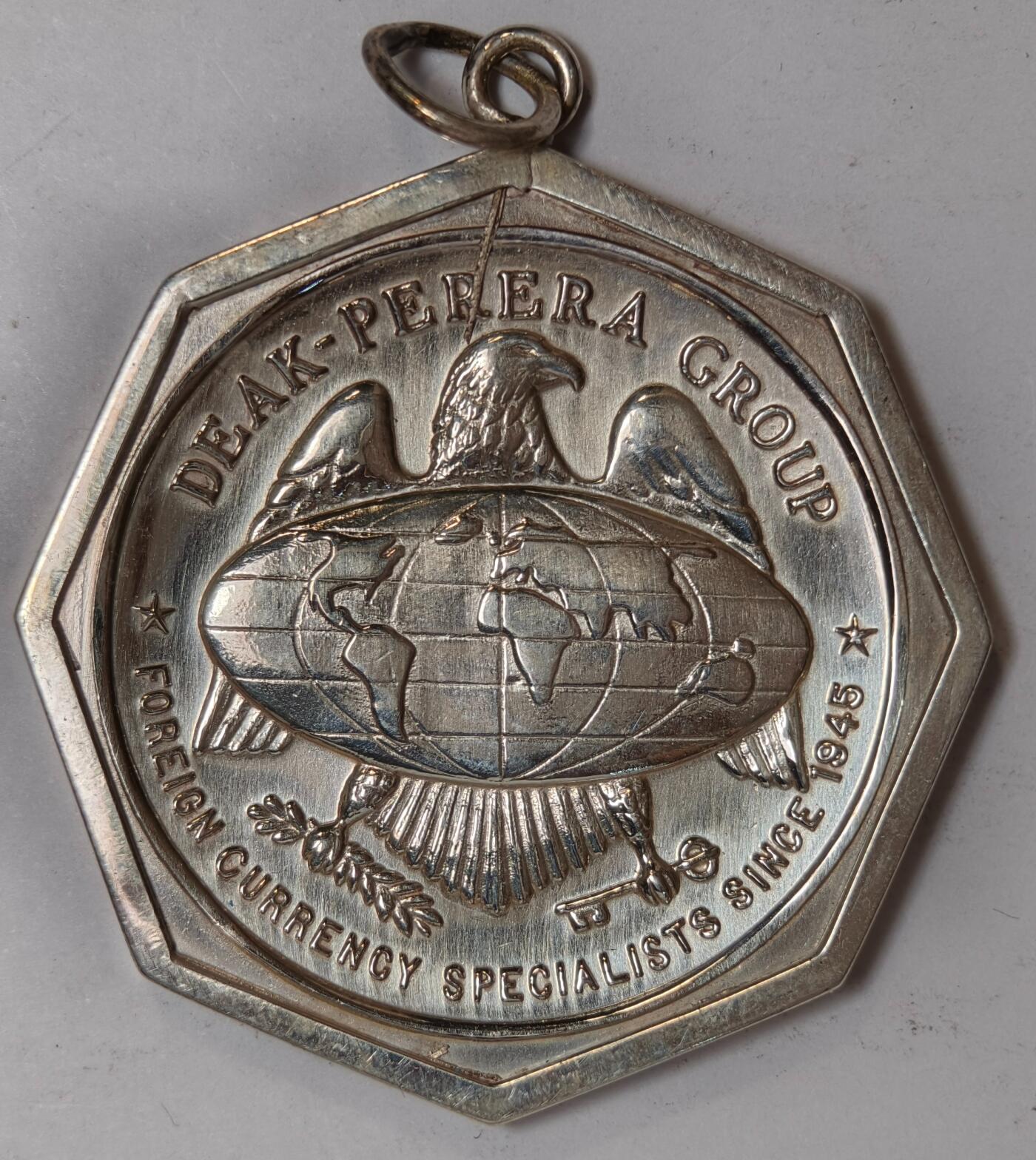 紫瑗钱币——第352期拍卖 美国 1974年 deak-perera 公司 1盎司 六边形银章 31.1克 0.999银