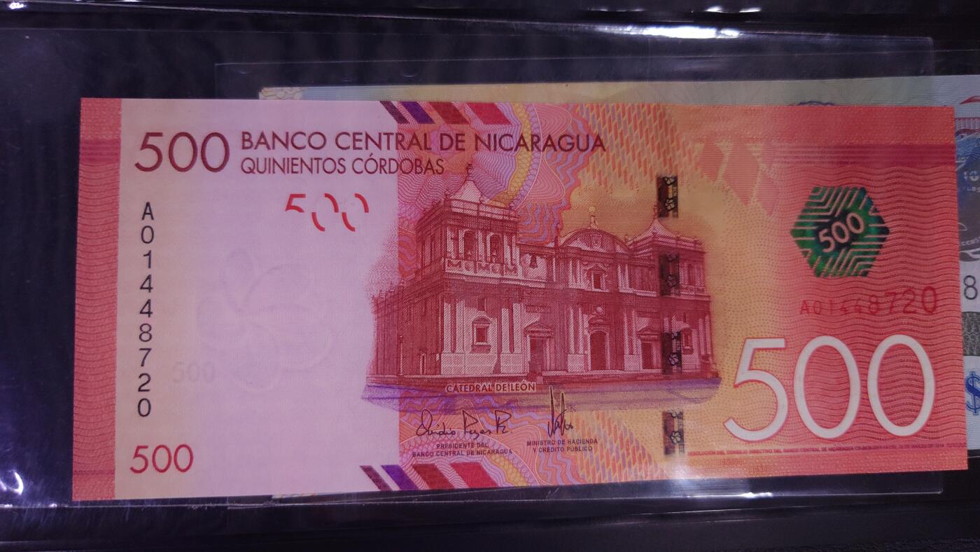 【世界钱币】精选微拍第106期暨2024年第17期  评级裸钞杂烩场 2014年尼加拉瓜500 纸币(非塑料钞)全新绝品A冠