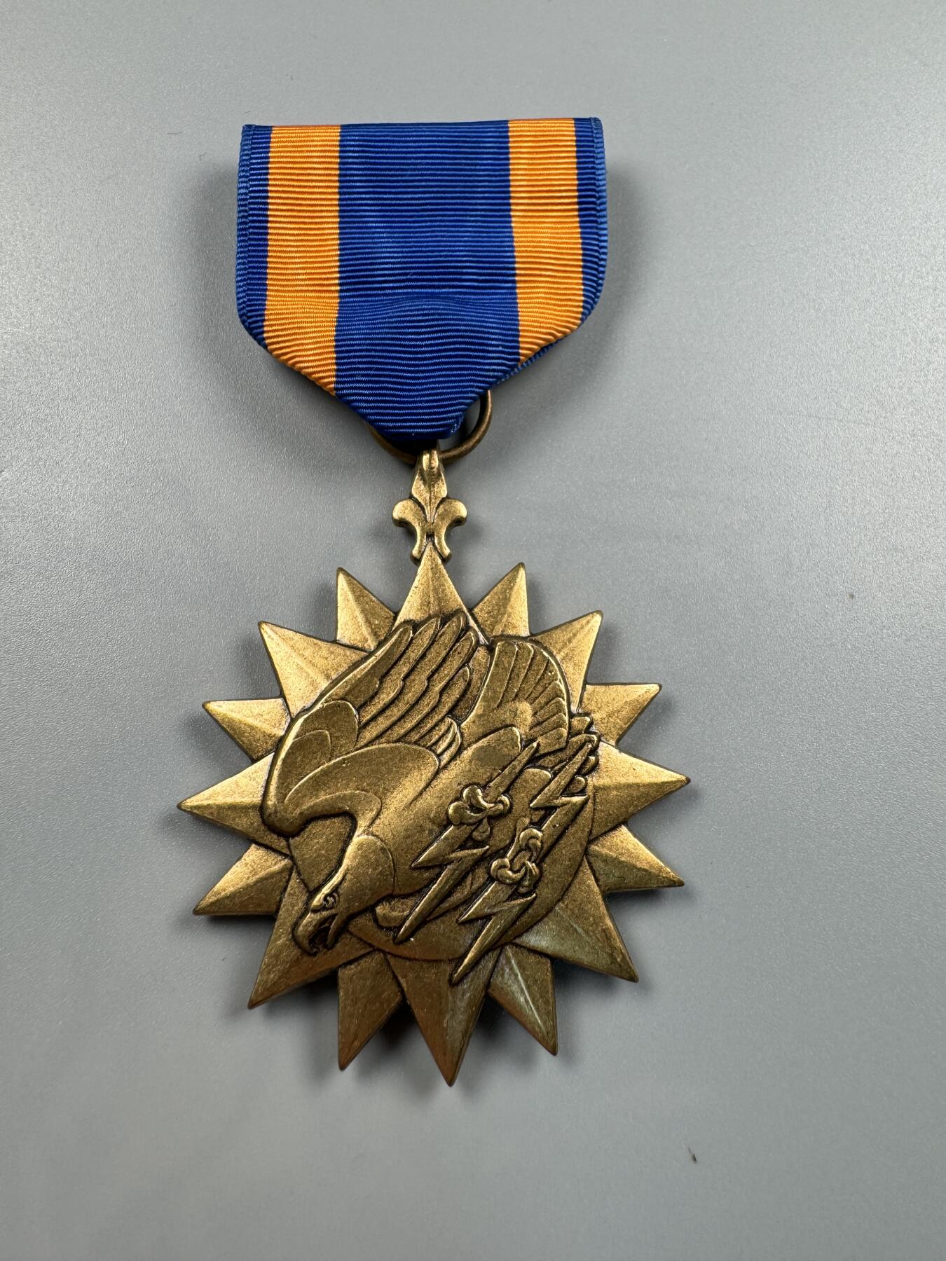 秋玥章舍第四期 美国空军航空勋章