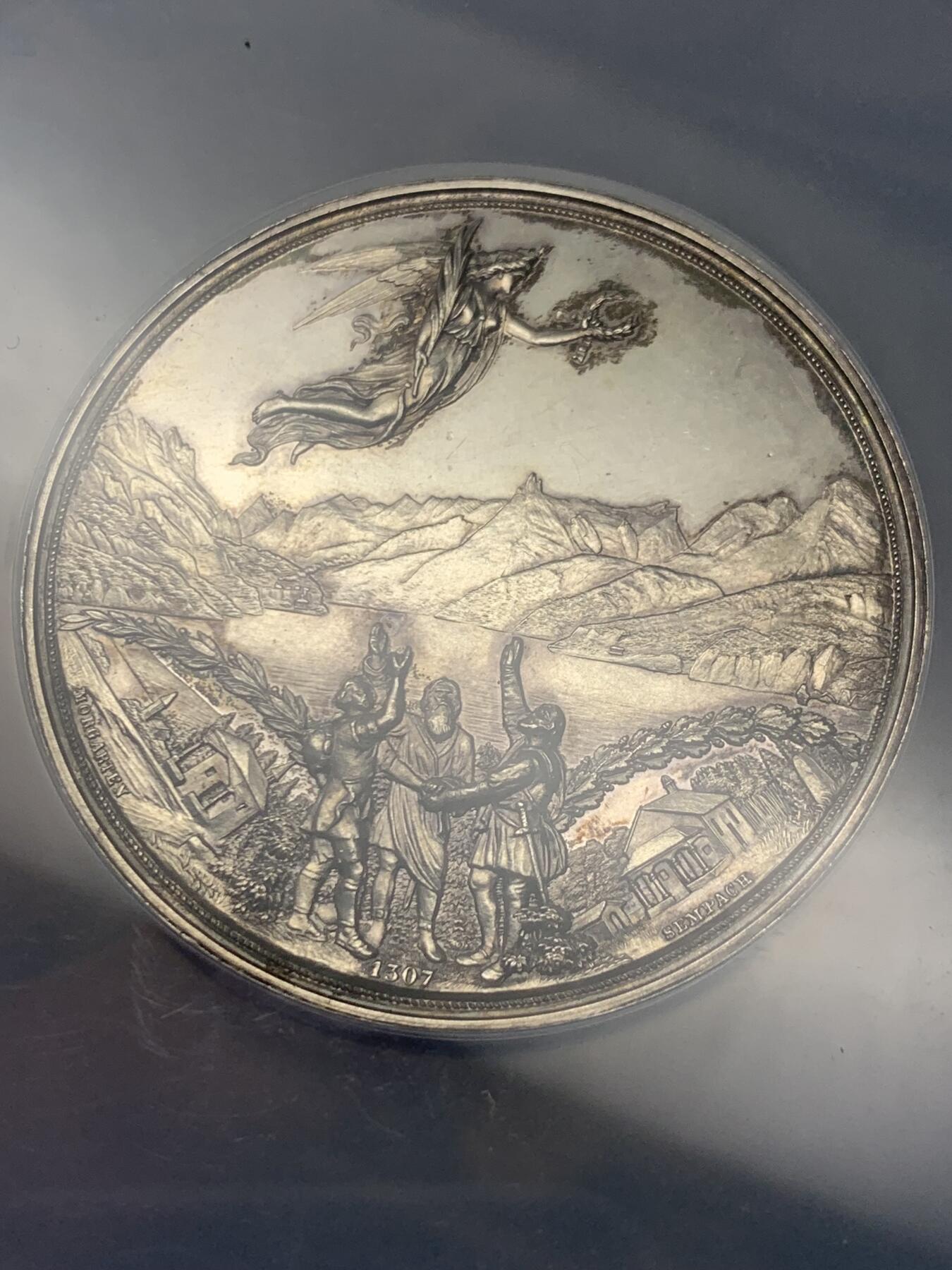 《竞宝斋》第269场- 周日，周一，周二  3场连拍 （全场包邮） NGC UNCD 1891年 瑞士联邦600周年纪念银章 镜面感强烈 背面设计极美 NGC加大盒