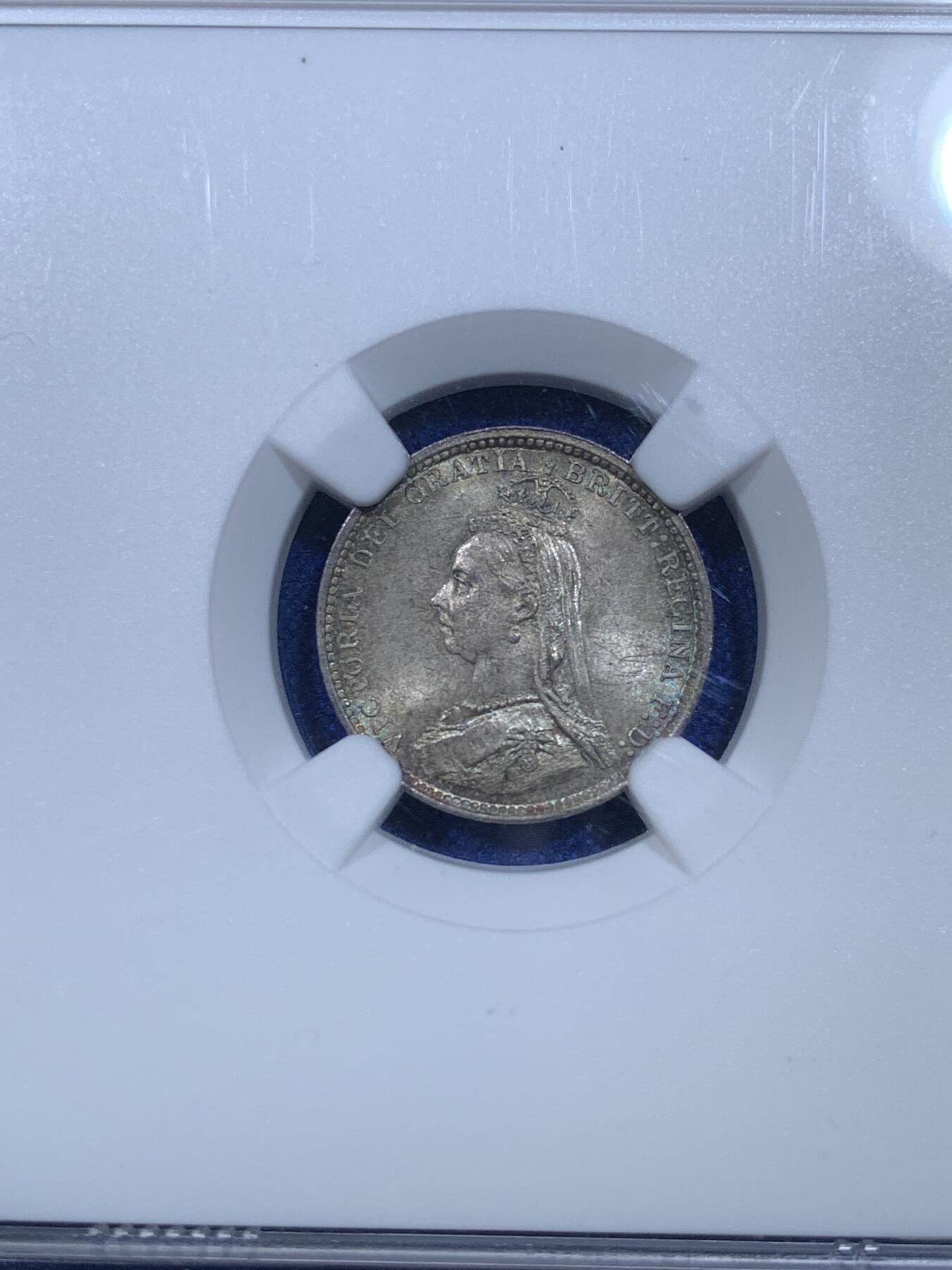 《竞宝斋》第269场- 周日，周一，周二  3场连拍 （全场包邮） NGC MS65+ 英国1887年维多利亚高冠3便士银币 高分极致五彩