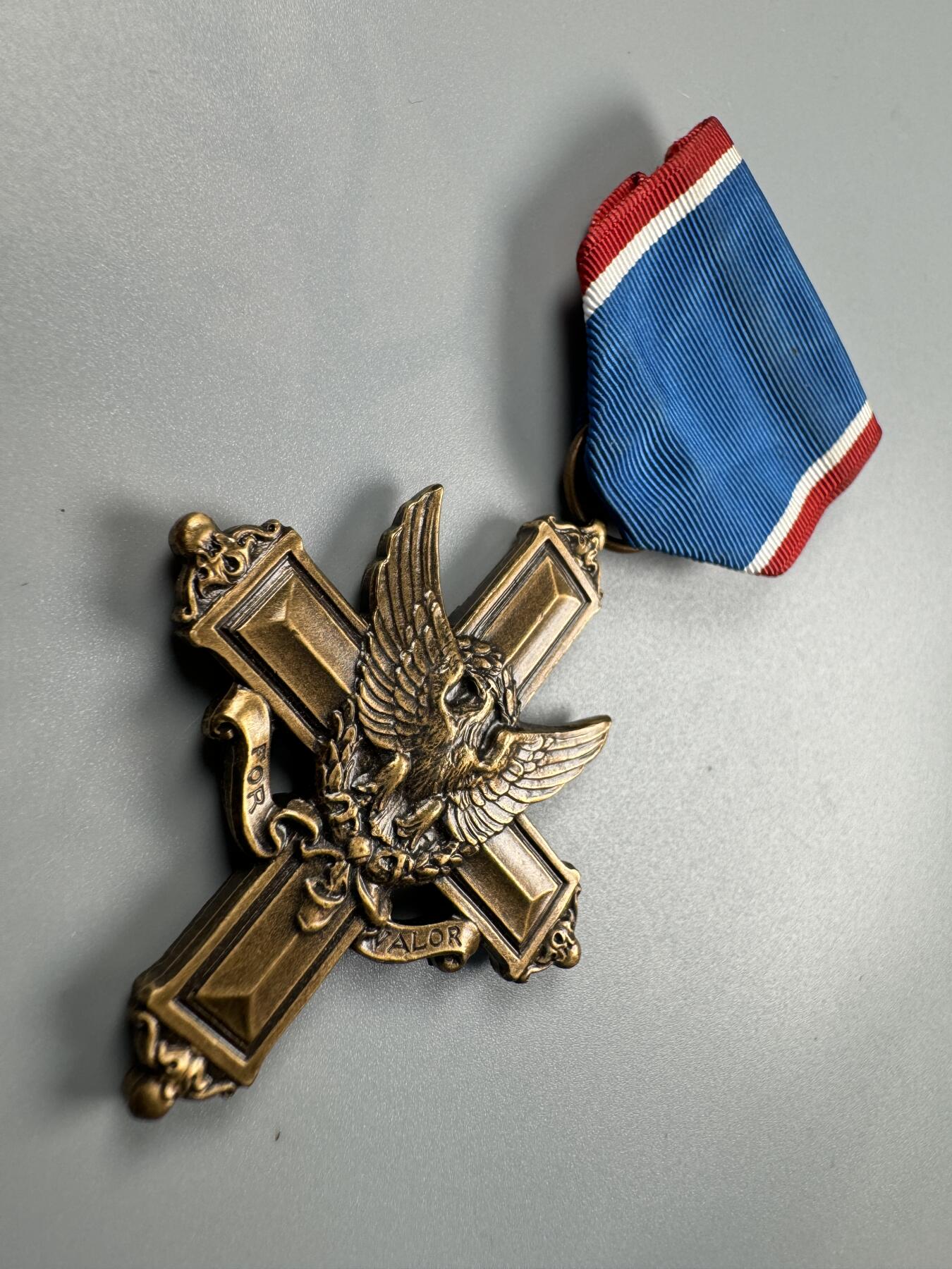 秋玥章舍第四期 陆军优异服务十字勋章