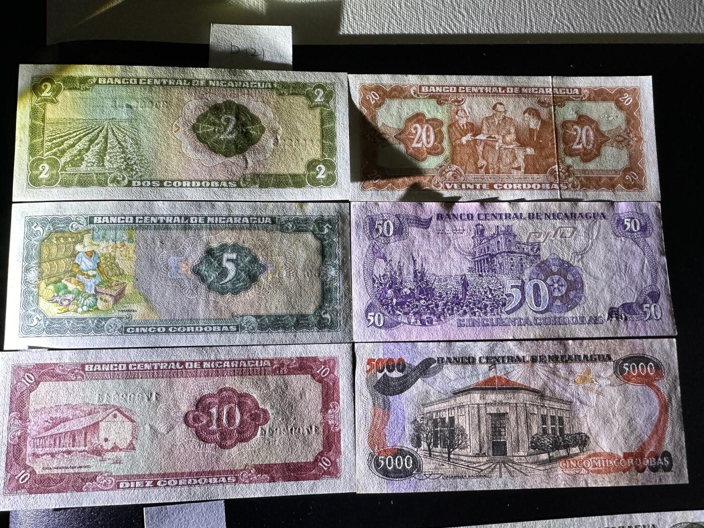 《外钞收藏家》第三百七十期（美洲纸币+其他） 尼加拉瓜早期套币2/5/10/20/50/5000，6枚	P121-146 全新 轻微潮