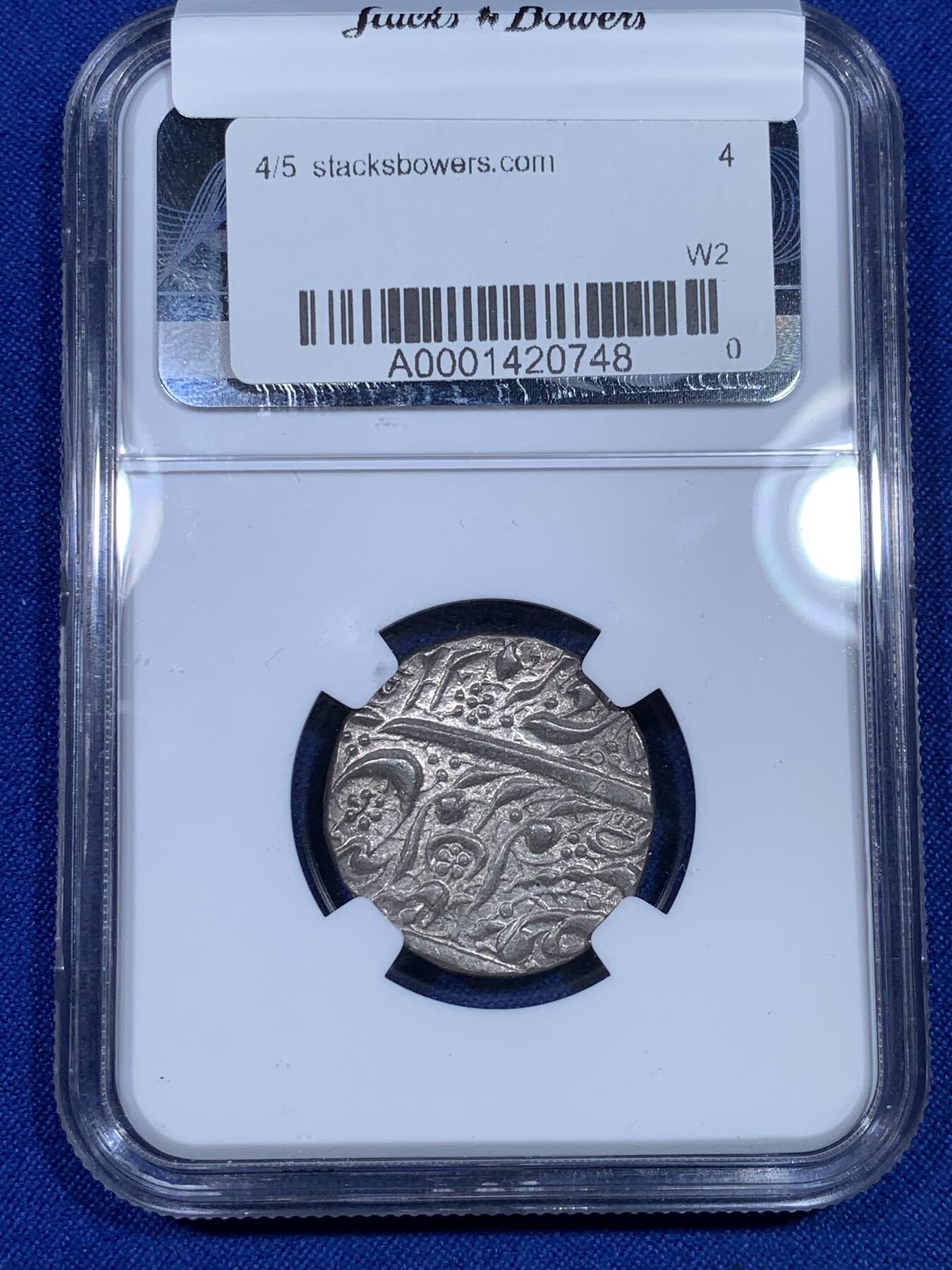 《竞宝斋》第269场- 周日，周一，周二  3场连拍 （全场包邮） NGC MS61 北印度锡克帝国VS1884年（公元1827年）卢比银币 直径约22mm 币重约11克 币文为波斯语 正面为菩提叶和造币地阿姆利则 以及维克拉姆历（V.S.）写就的具体打制年份