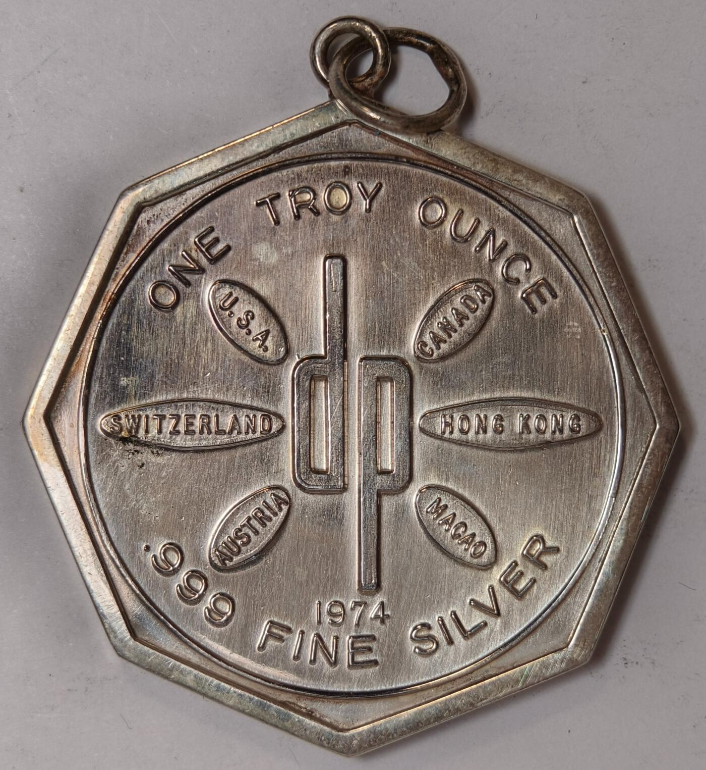 紫瑗钱币——第352期拍卖 美国 1974年 deak-perera 公司 1盎司 六边形银章 31.1克 0.999银