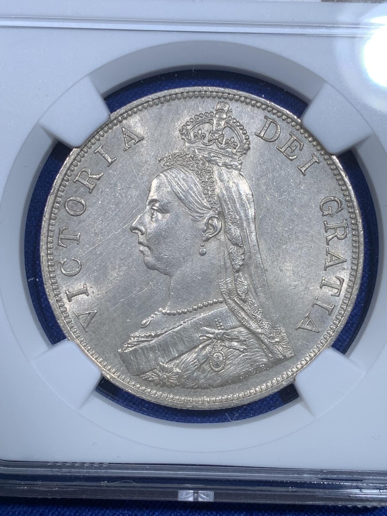 《竞宝斋》第269场- 周日，周一，周二  3场连拍 （全场包邮） NGC MS62 英国1890年维多利亚高冠双弗洛林银币