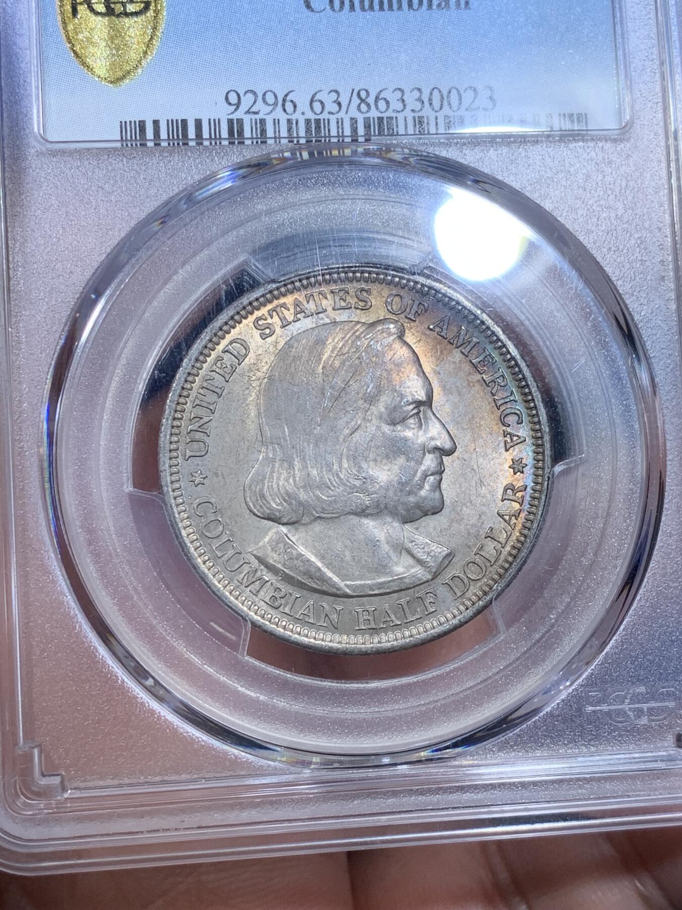 《竞宝斋》第269场- 周日，周一，周二  3场连拍 （全场包邮） PCGS MS63 美国1893年哥伦布帆船半圆银币 标签年份错误 淡金色环彩包浆 状态非常好