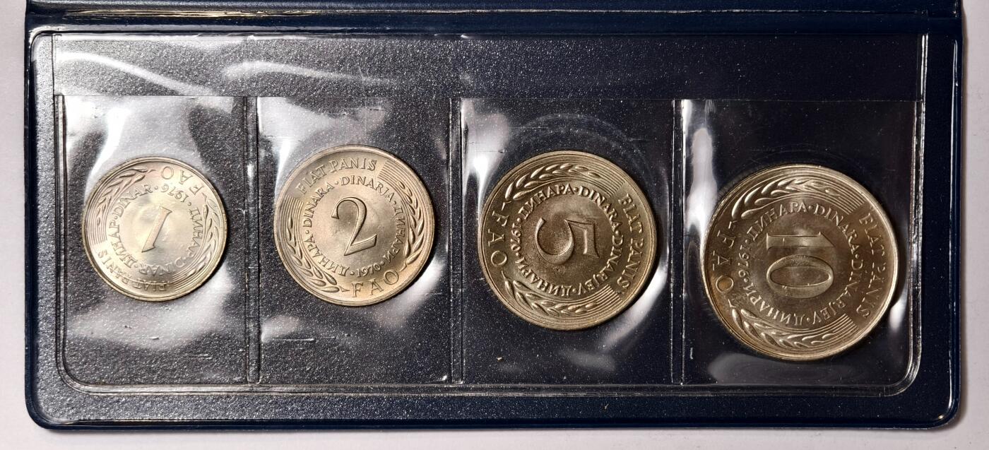 紫瑗钱币——第352期拍卖 南斯拉夫 1970年/1976年 世界粮仓组织FAO 1 2 5 10 第纳尔 UNC 纪念币 4枚套 原包装