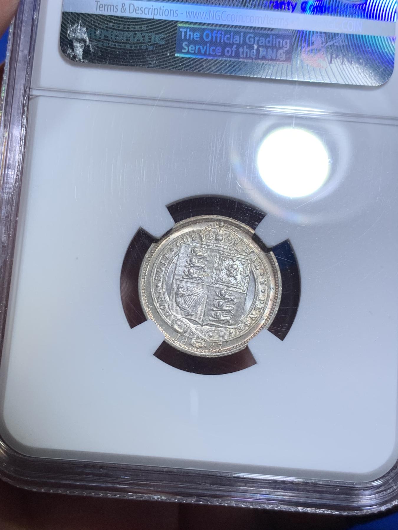 《竞宝斋》第270场- 周日，周一，周二  3场连拍 （全场包邮） NGC MS63 英国1887年维多利亚高冠6便士银币 极其到位的五彩包浆