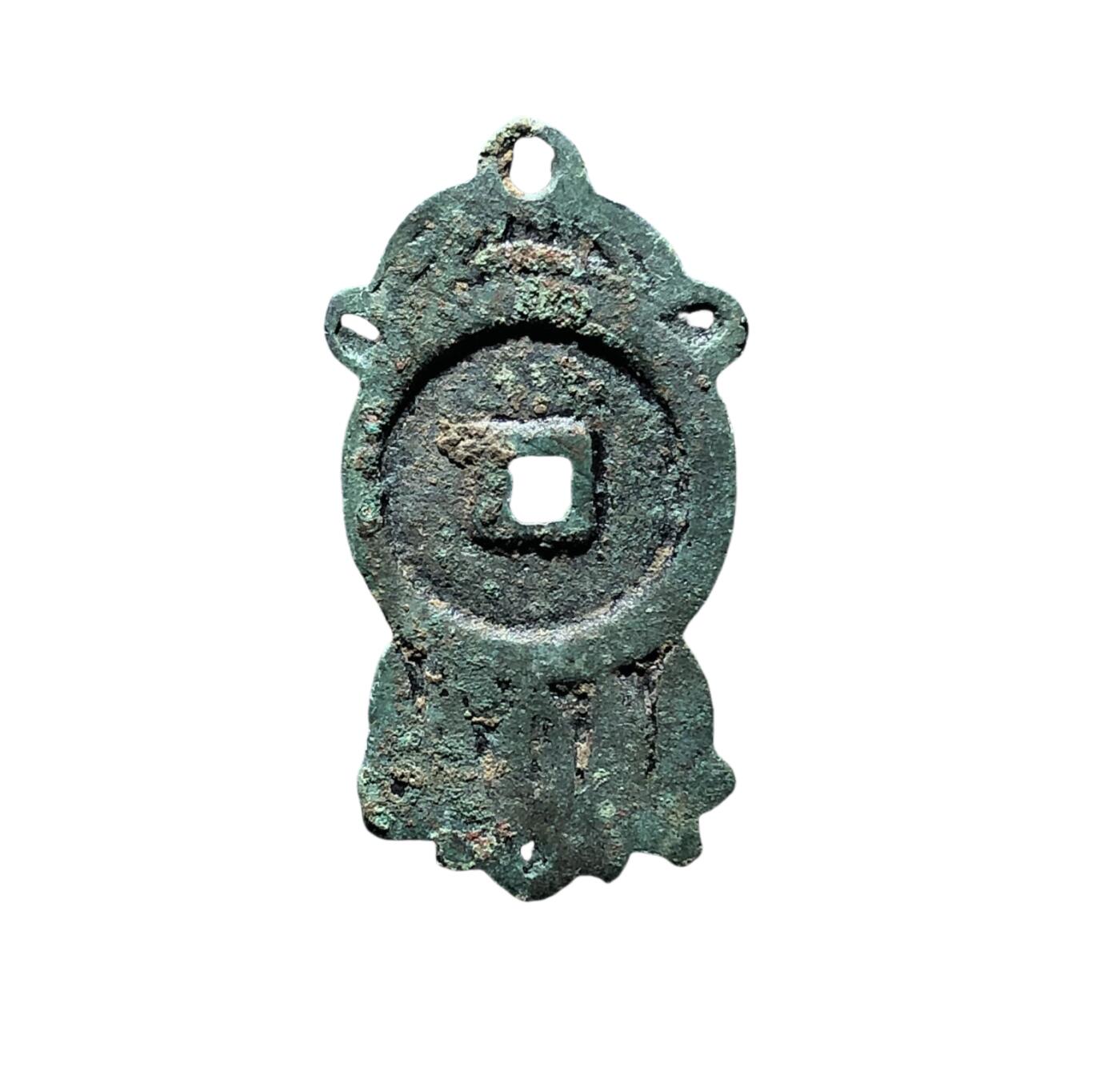 恩福第2024年春季拍卖 宋·长命富贵花钱
29.6*14.5*1.6mm，3.0g
GBCA/美 90    1115411401