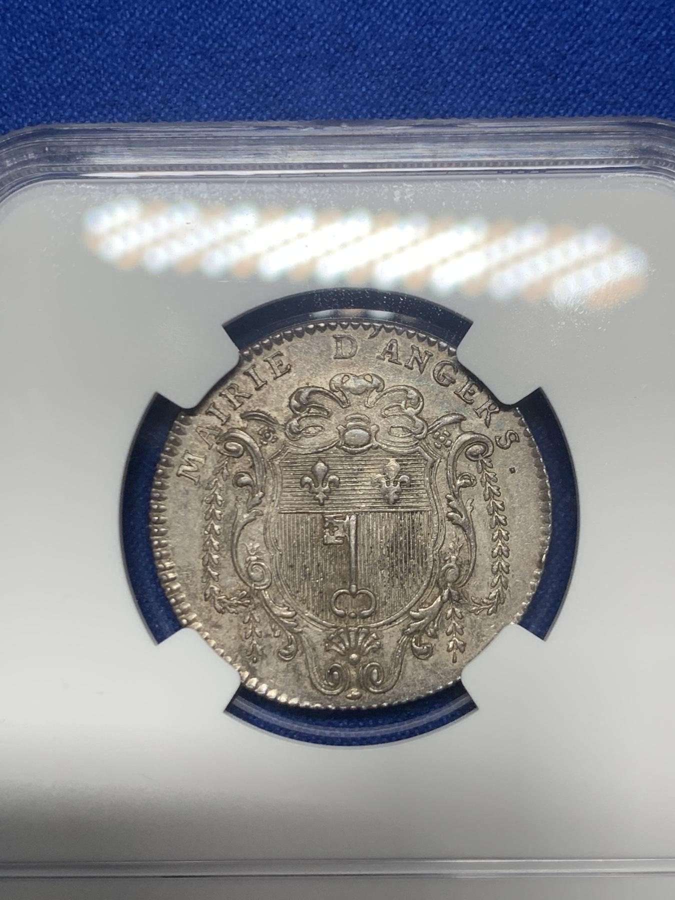 《竞宝斋》第271场-八角与章专场 周日，周一，周二  3场连拍 （全场包邮） NGC-MS63 法国1763年昂热市市长查尔斯·戈迪歇家族纹章银质代币