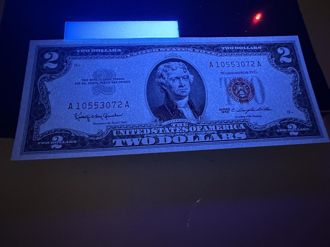 《外钞收藏家》第三百七十九期（连拍第一场） 政府券1963年2美元 全新+联邦储备券1876年2美元UNC- 两张一起