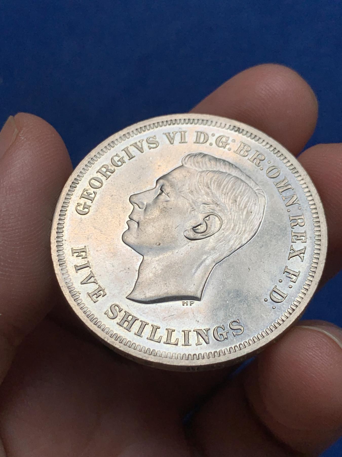 《竞宝斋》第270场- 周日，周一，周二  3场连拍 （全场包邮） 英国 最后的 镍马剑 1951 带红盒证书 细节见图