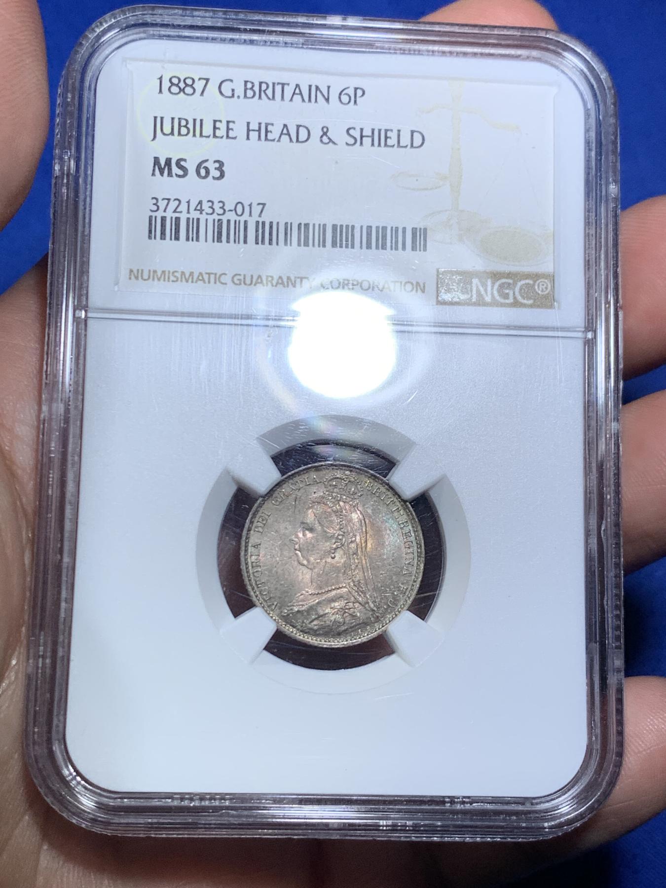 《竞宝斋》第270场- 周日，周一，周二  3场连拍 （全场包邮） NGC MS63 英国1887年维多利亚高冠6便士银币 极其到位的五彩包浆