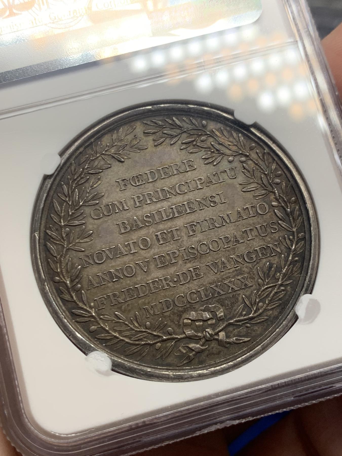 《竞宝斋》第270场- 周日，周一，周二  3场连拍 （全场包邮） NGC MS61 1780年法国路易十六原铸大银章  稀少品种 纪念法国和瑞士巴塞尔公国联盟 Droz雕刻大师 炫黑老包浆