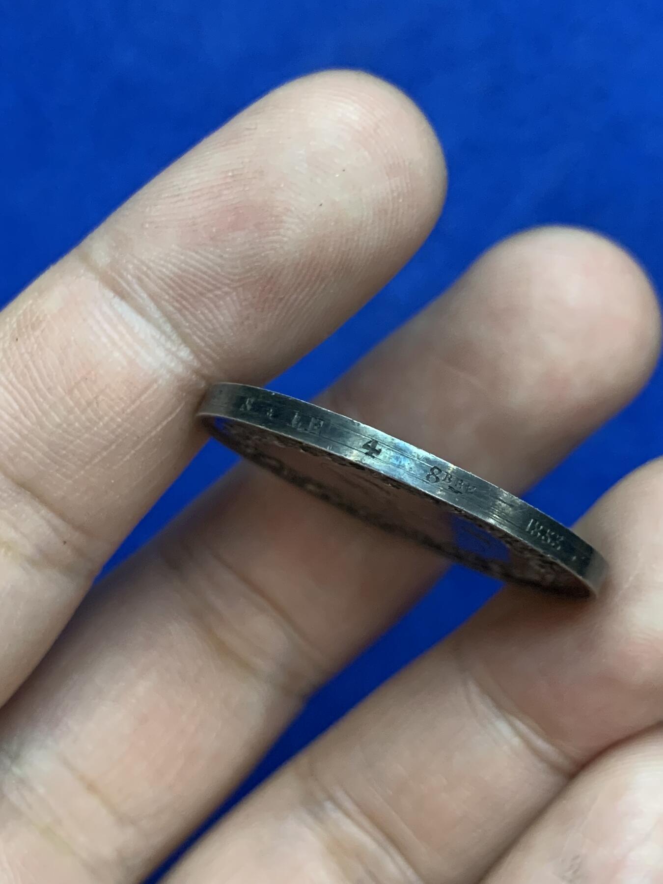 《竞宝斋》第271场-八角与章专场 周日，周一，周二  3场连拍 （全场包邮） 法国 1853 银质 婚章  背面花体 边缘刻字 难得 14.18克 31.7mm 手指铭 银标