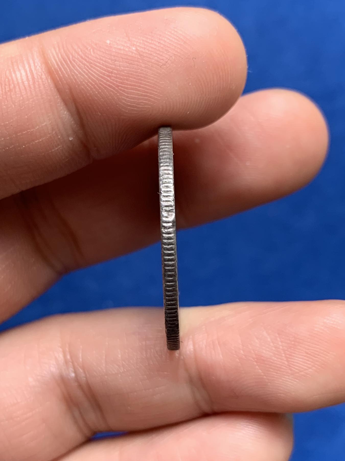 《竞宝斋》第270场- 周日，周一，周二  3场连拍 （全场包邮） 英国1857年维多利亚2先令银币