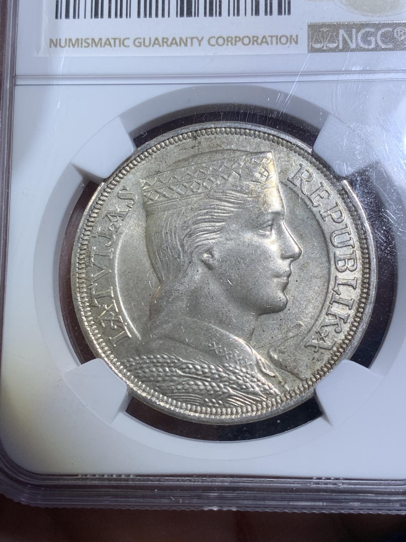 《竞宝斋》第270场- 周日，周一，周二  3场连拍 （全场包邮） NGC MS64 拉脱维亚1931年谷物女神5拉特大银币 64分已经很少见了 外拍大涨品种