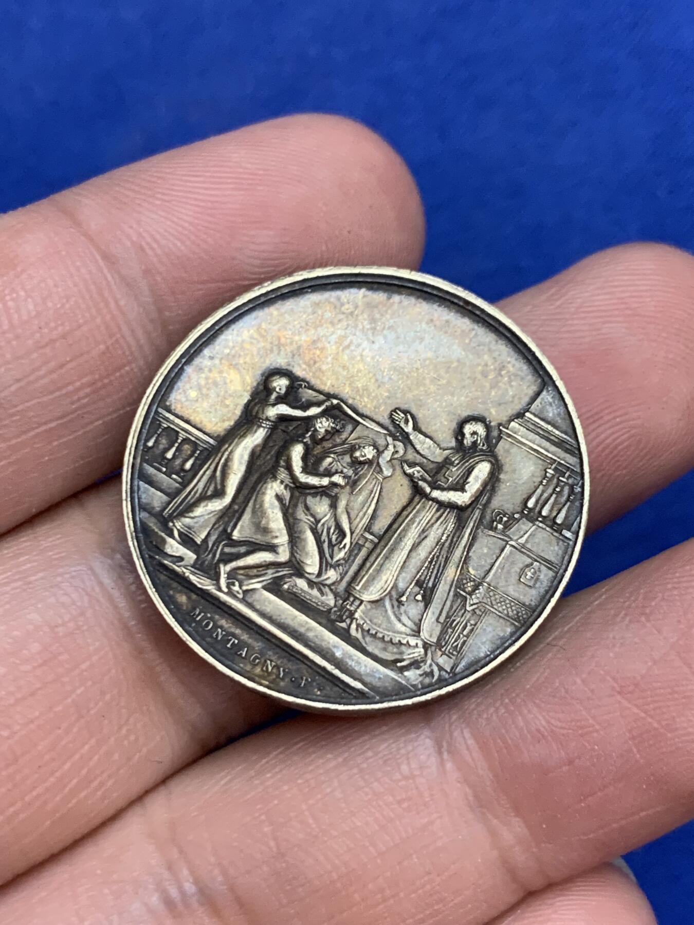 《竞宝斋》第271场-八角与章专场 周日，周一，周二  3场连拍 （全场包邮） 法国 1853 银质婚章 原味包浆 背面手工刻字 手指铭 银标 早期品种 12.2克 29.5mm