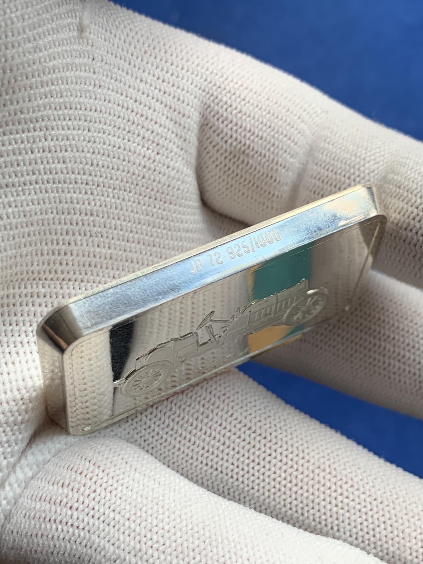 《竞宝斋》第270场- 周日，周一，周二  3场连拍 （全场包邮） 1907款意大利老爷车伊塔拉银砖 925银 68.8g的大家伙手感十足 百年老物件保存完好 镜面超好