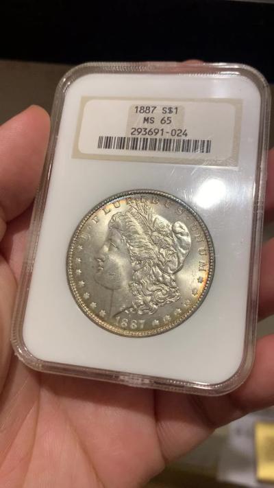 《竞宝斋》第270场- 周日，周一，周二  3场连拍 （全场包邮） NGC MS65 美国 1887年 摩根银币 环彩 状态好