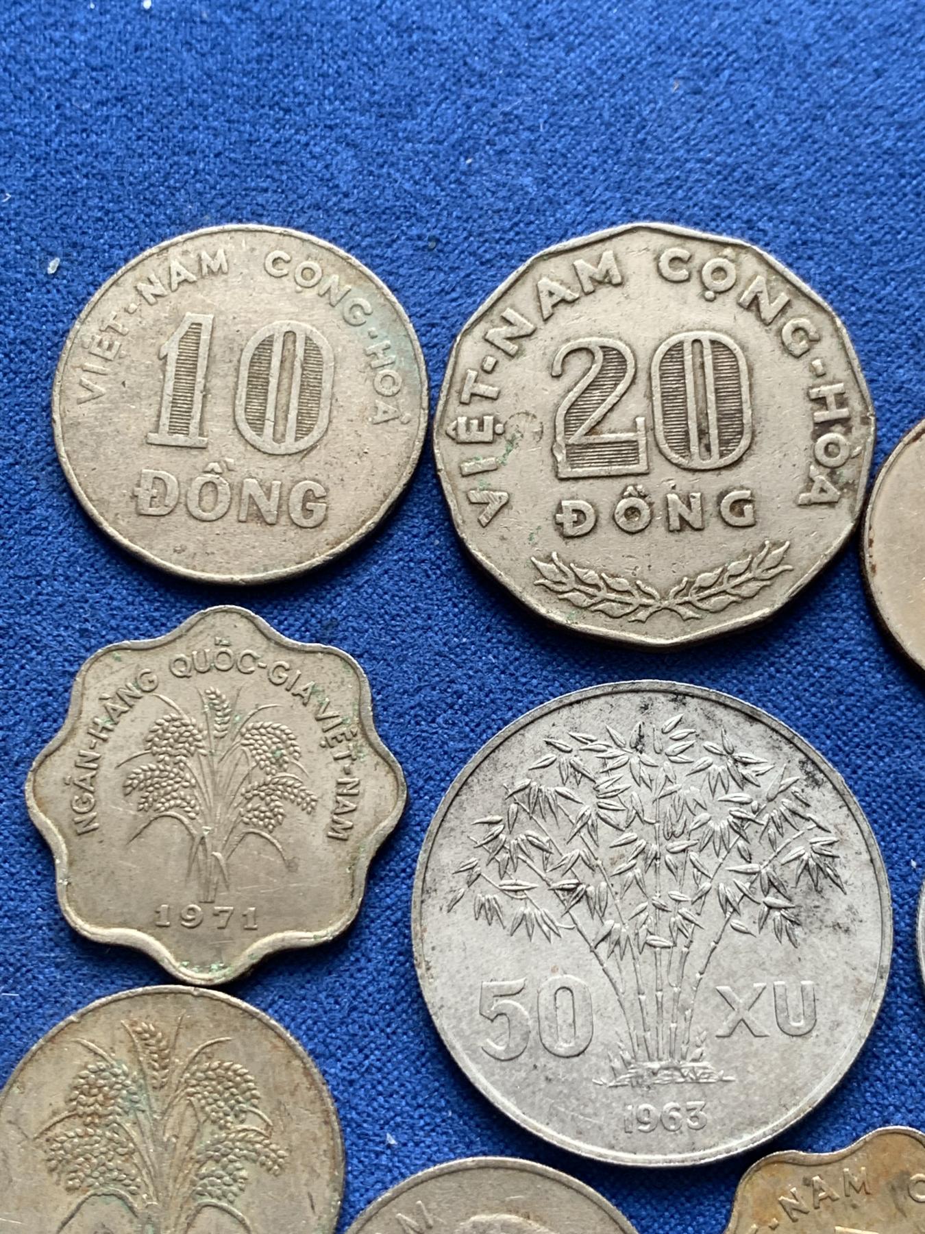 《竞宝斋》第270场- 周日，周一，周二  3场连拍 （全场包邮） 9枚一组 越南裸币 细节见图