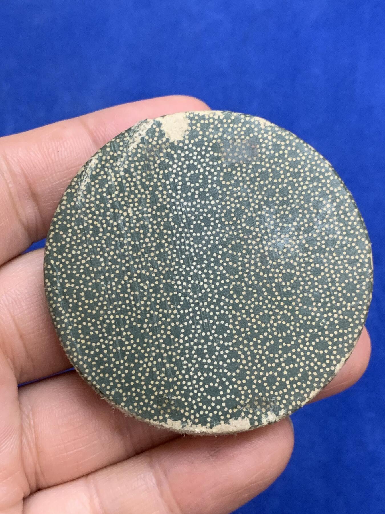 《竞宝斋》第271场-八角与章专场 周日，周一，周二  3场连拍 （全场包邮） 法国 防御结核病 医学奖章 带圆盒 保存的非常好 49.47克 50mm 三角边铭