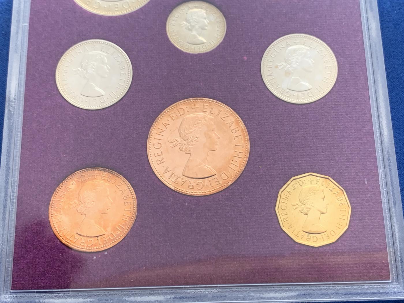 《竞宝斋》第270场- 周日，周一，周二  3场连拍 （全场包邮） 英国伊丽莎白二世1970年精致套币 币制改革前最后一套精制币 盒证齐全