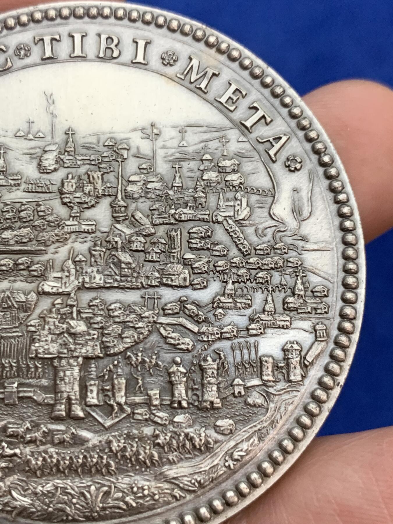 《竞宝斋》第271场-八角与章专场 周日，周一，周二  3场连拍 （全场包邮） 复刻版 法国 1552  吉斯公爵弗朗索瓦·德·洛林为梅斯保卫战 大银章 950银 82.64克 53mm 丰饶角1969边铭