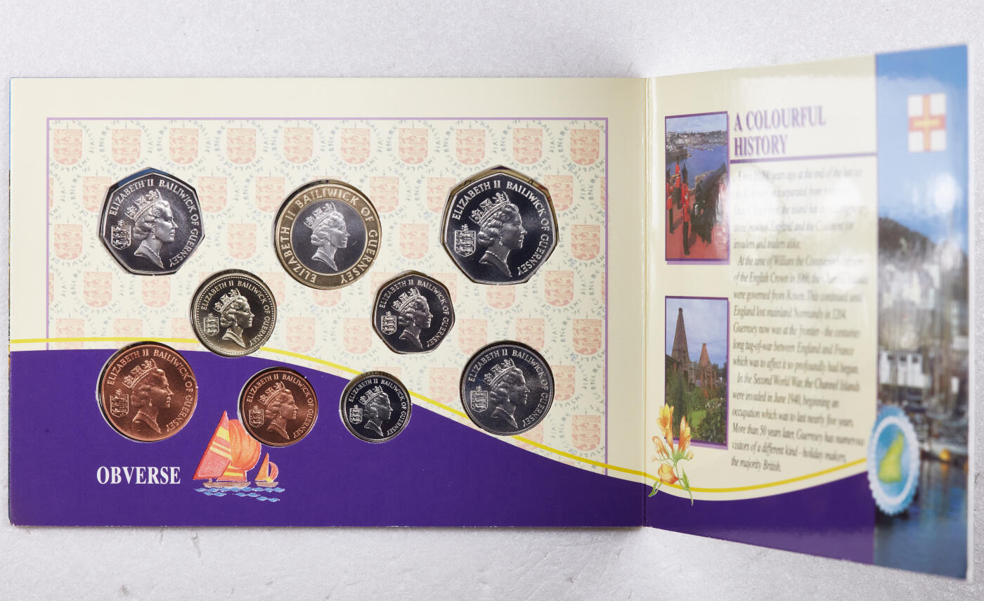 S&S Numismatic世界钱币-拍卖 第115期  英属格恩西岛1997年 女皇高冠版 9枚套币官方卡币  只发行1年，非常稀少