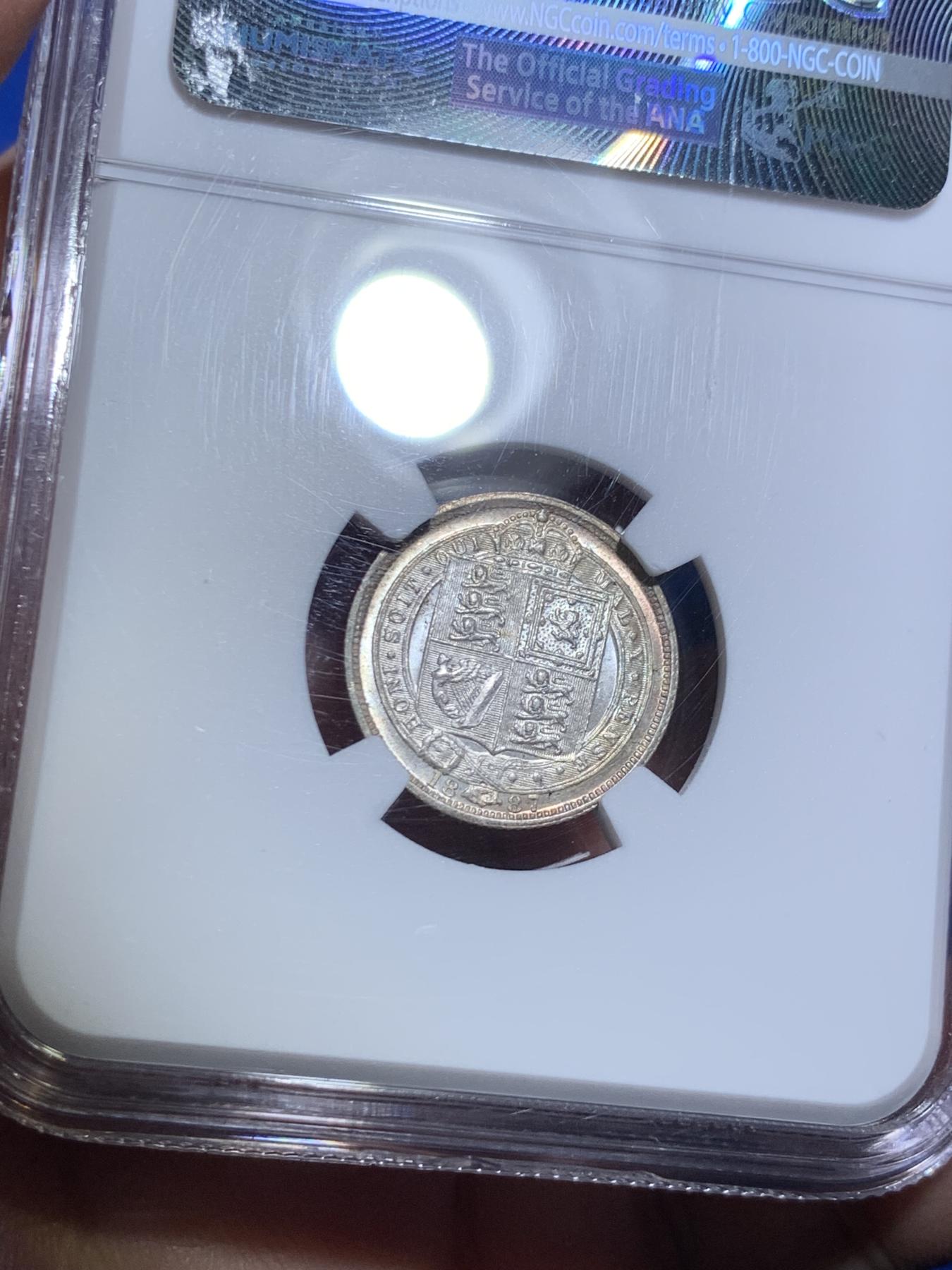 《竞宝斋》第270场- 周日，周一，周二  3场连拍 （全场包邮） NGC MS63 英国1887年维多利亚高冠6便士银币 极其到位的五彩包浆