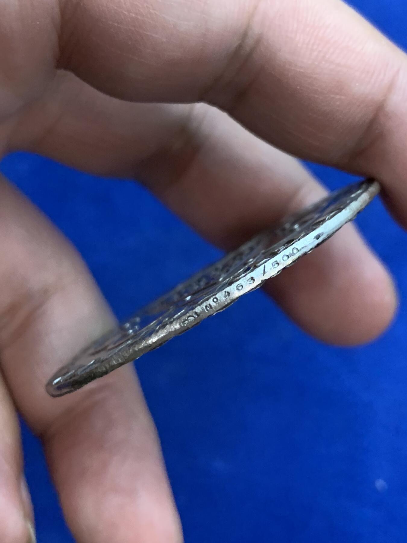 《竞宝斋》第271场-八角与章专场 周日，周一，周二  3场连拍 （全场包邮） 法国 路易九世 金埃居 复古银章 大直径 限量发行500枚 950银 33克 49.1mm