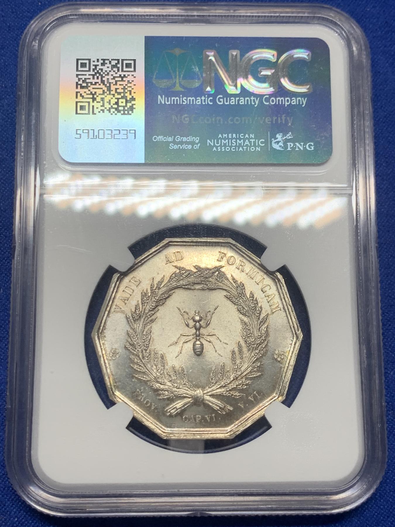 《竞宝斋》第271场-八角与章专场 周日，周一，周二  3场连拍 （全场包邮） NGC-MS64 法国里昂储蓄银行八角银质jeton，铭文：像蚂蚁般一点点储蓄