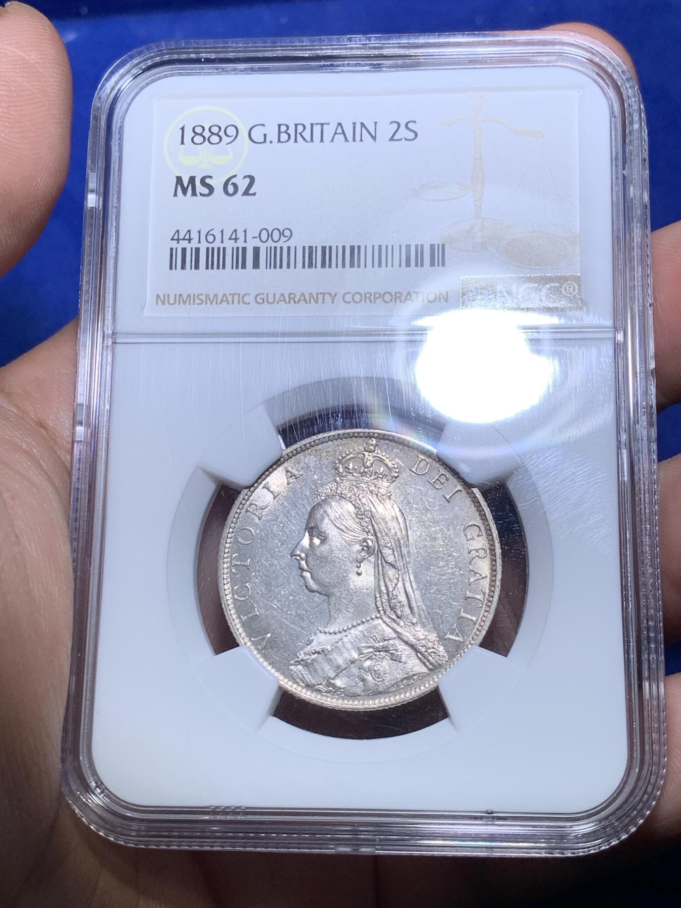 《竞宝斋》第270场- 周日，周一，周二  3场连拍 （全场包邮） NGC MS62 英国1889年维多利亚高冠弗洛林银币