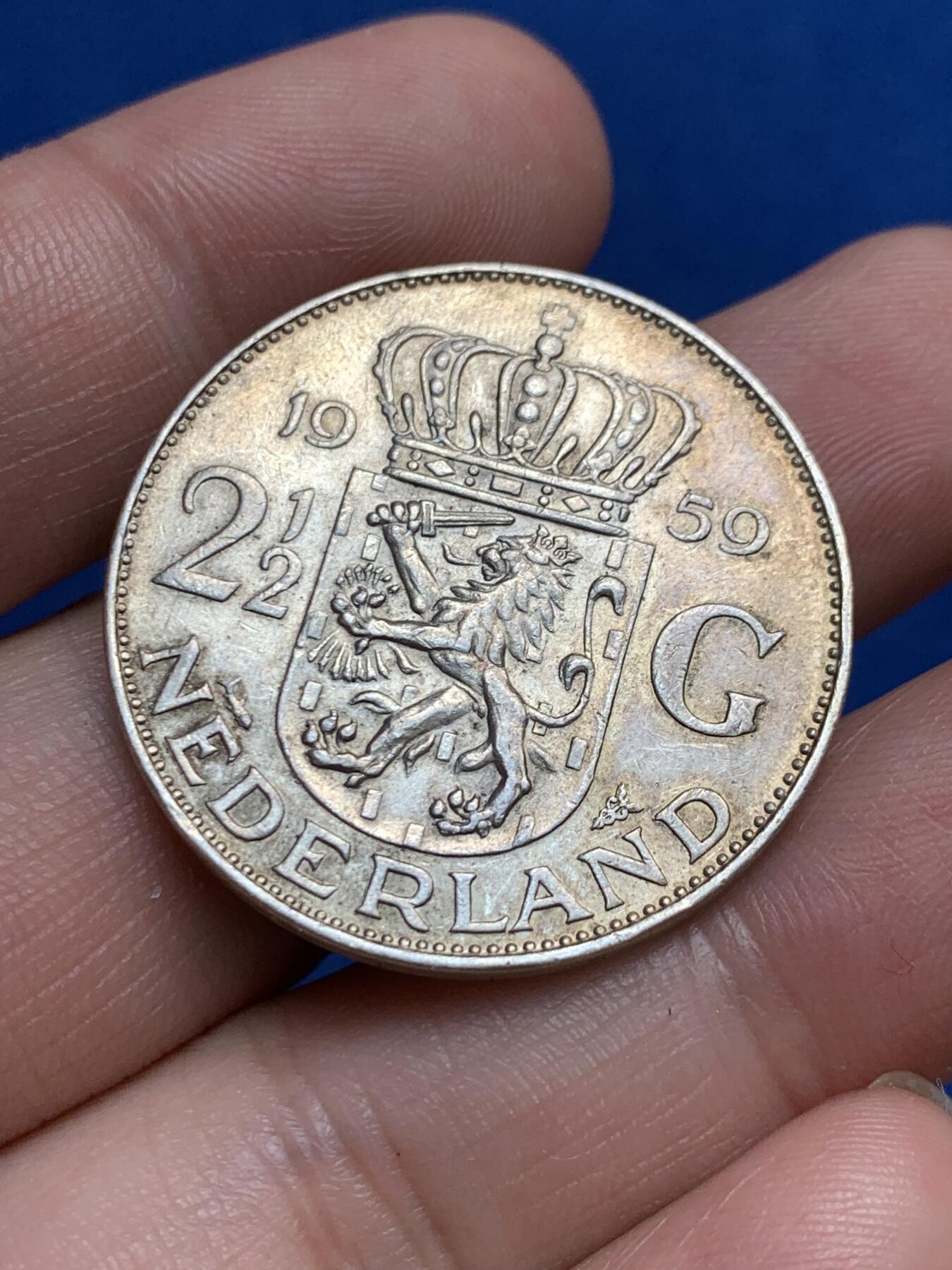 《竞宝斋》第270场- 周日，周一，周二  3场连拍 （全场包邮） 荷兰1959年朱丽安娜2.5盾银币 整体打制清晰 带淡彩