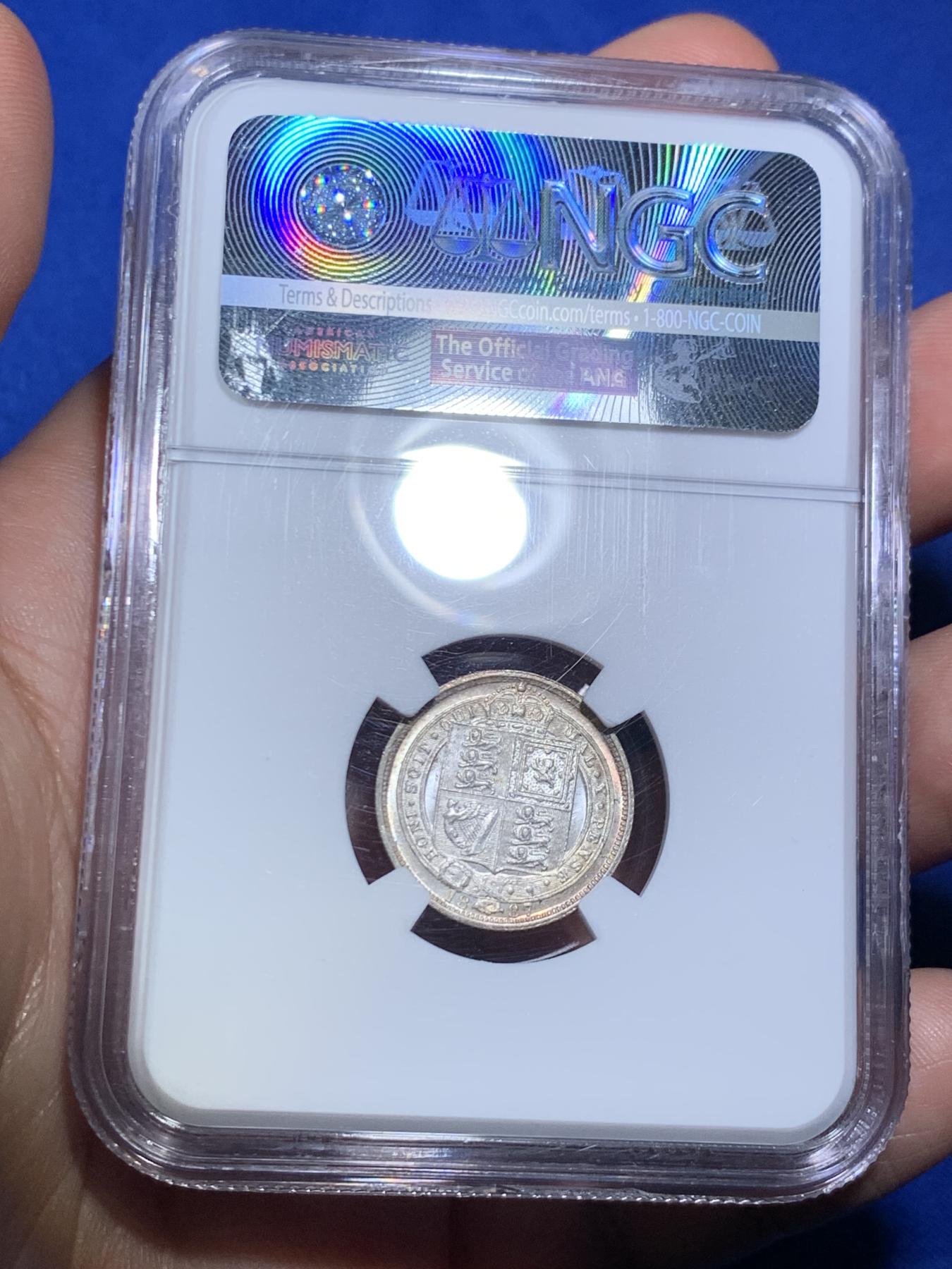 《竞宝斋》第270场- 周日，周一，周二  3场连拍 （全场包邮） NGC MS63 英国1887年维多利亚高冠6便士银币 极其到位的五彩包浆