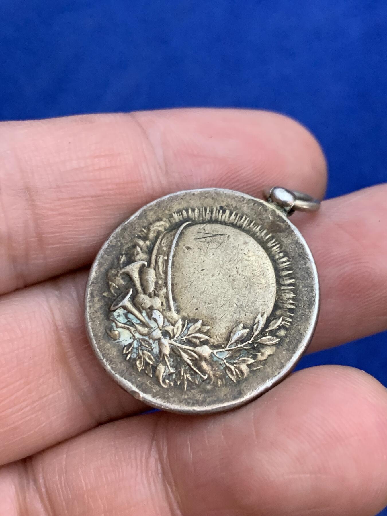 《竞宝斋》第271场-八角与章专场 周日，周一，周二  3场连拍 （全场包邮） 法国 玛丽安娜 银质奖章 950银 9.44克 25.9mm