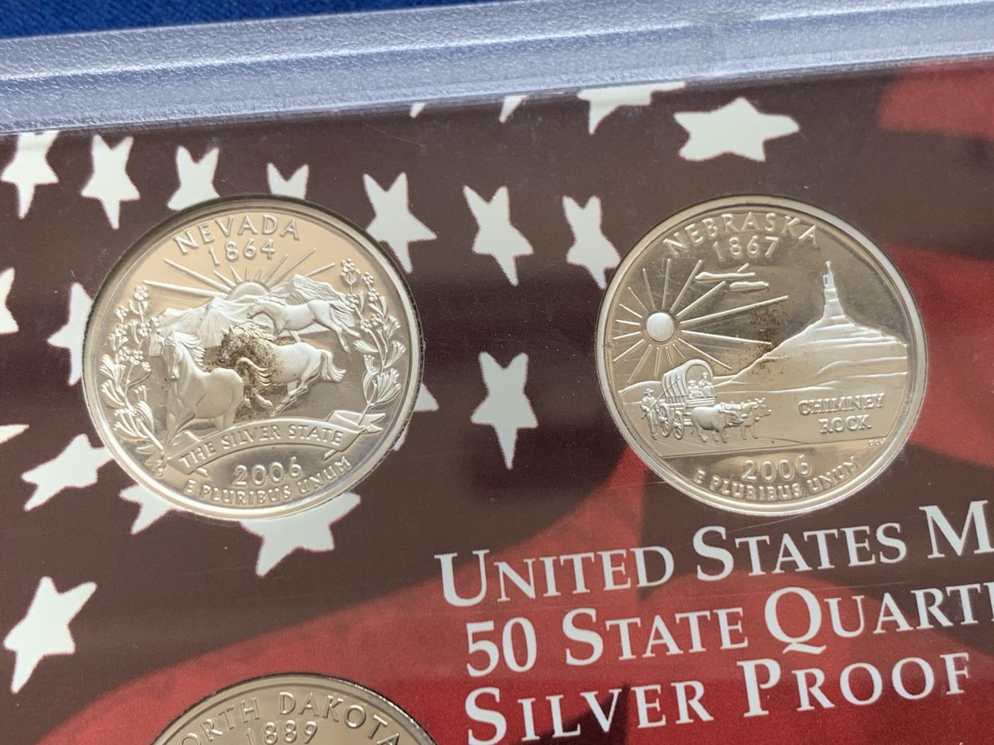 《竞宝斋》第270场- 周日，周一，周二  3场连拍 （全场包邮） 美国2006年精制银币 5枚套 盒子有裂