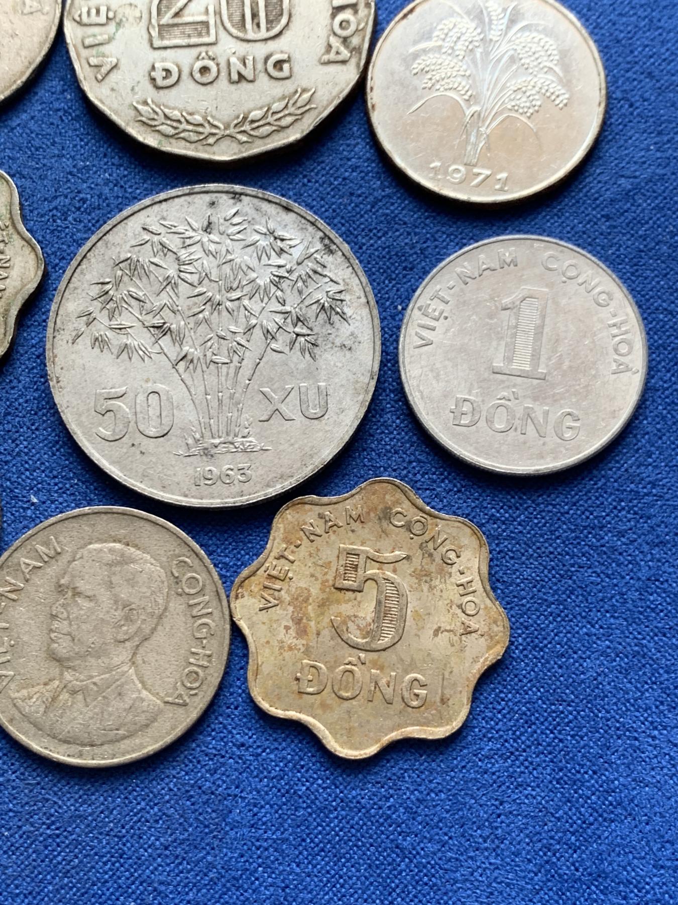 《竞宝斋》第270场- 周日，周一，周二  3场连拍 （全场包邮） 9枚一组 越南裸币 细节见图