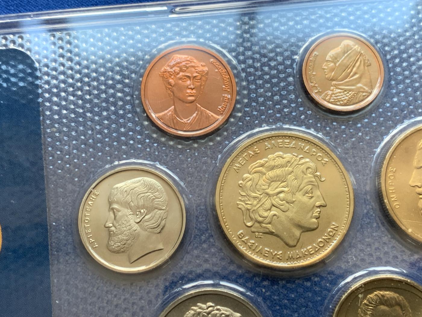 《竞宝斋》第270场- 周日，周一，周二  3场连拍 （全场包邮） 希腊1993年历史人物稀少官方套册 少见