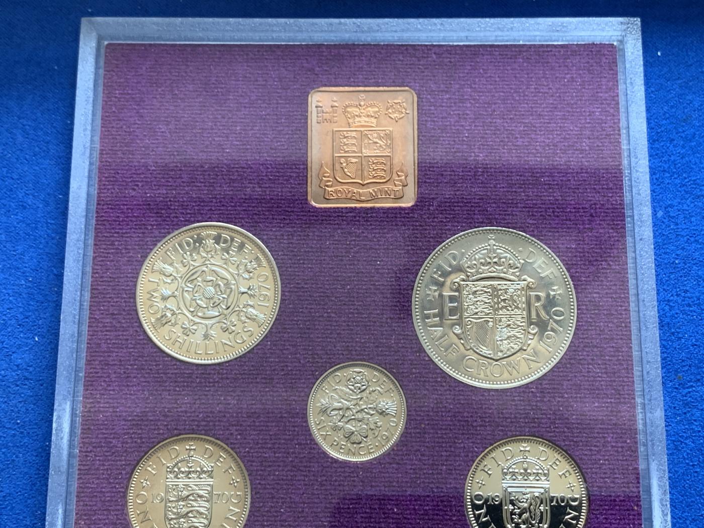 《竞宝斋》第270场- 周日，周一，周二  3场连拍 （全场包邮） 英国伊丽莎白二世1970年精致套币 币制改革前最后一套精制币 盒证齐全