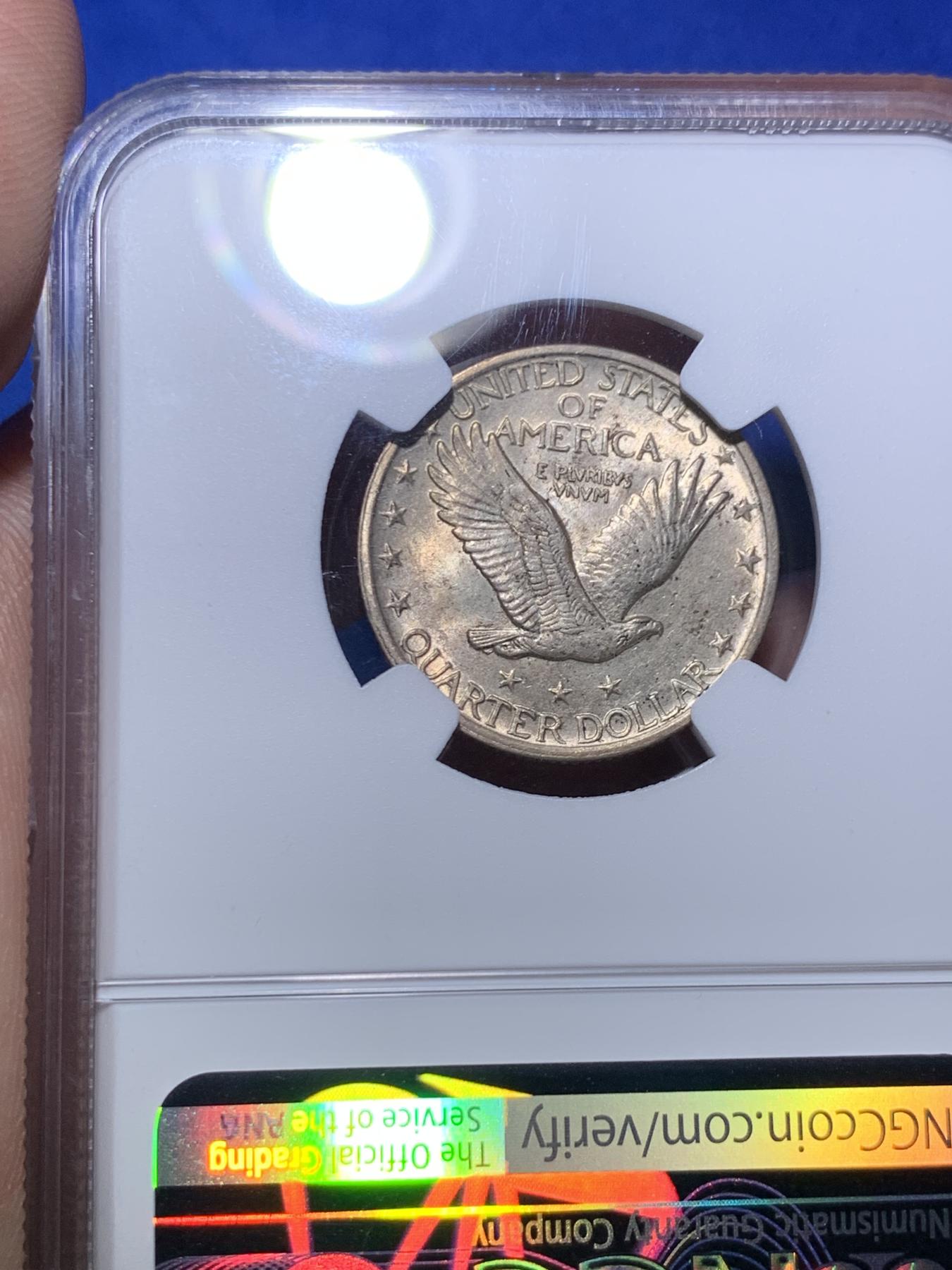 《竞宝斋》第270场- 周日，周一，周二  3场连拍 （全场包邮） NGC MS63 美国1920年站立女神25美分银币 美国近现代铸币的代表性品种，设计经典让人念念不忘以至在2016年作为25分的优质设计复刻了金质版。全脸细节 好打制 币面光晕流转，高点完好不见磨损，对于这个品种来说非常难或许应该给FH的状态。