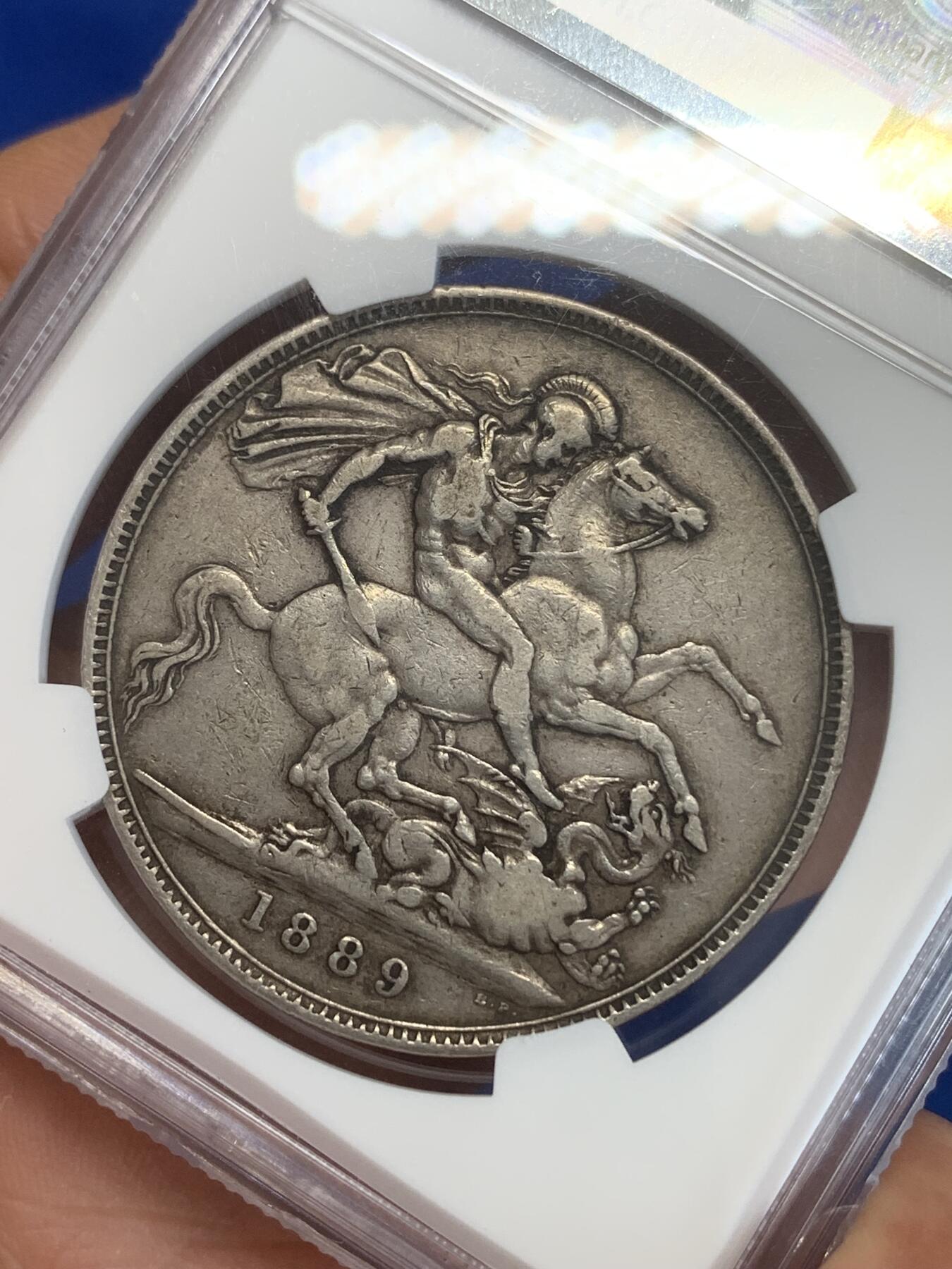 《竞宝斋》第270场- 周日，周一，周二  3场连拍 （全场包邮） NGC XF40 英国1889维多利亚高冠马剑银币