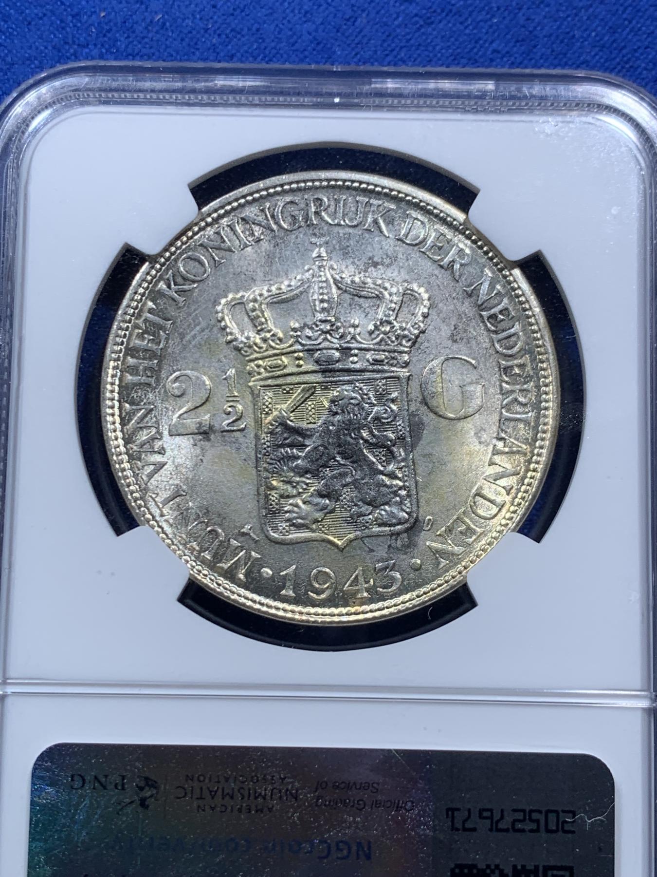 《竞宝斋》第270场- 周日，周一，周二  3场连拍 （全场包邮） NGC MS63 荷属东印度1943年D版威廉明娜2.5盾银币 难得高分 仅发行1943 原汁原味老包浆 包浆醇厚 获得更高的评分数目才区区39枚