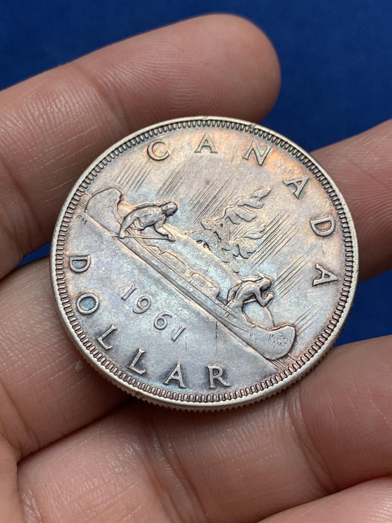 《竞宝斋》第270场- 周日，周一，周二  3场连拍 （全场包邮） 加拿大1961年划船1元银币 原味五彩枪灰包浆味道十足