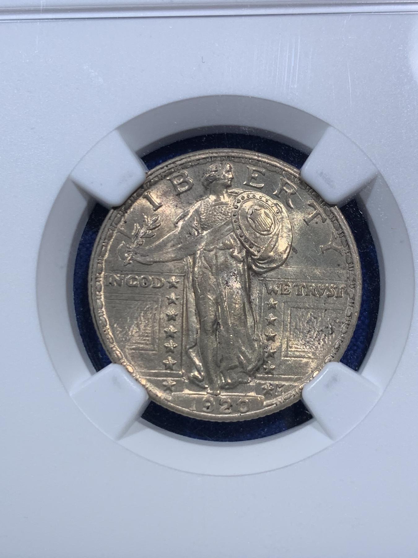 《竞宝斋》第270场- 周日，周一，周二  3场连拍 （全场包邮） NGC MS63 美国1920年站立女神25美分银币 美国近现代铸币的代表性品种，设计经典让人念念不忘以至在2016年作为25分的优质设计复刻了金质版。全脸细节 好打制 币面光晕流转，高点完好不见磨损，对于这个品种来说非常难或许应该给FH的状态。