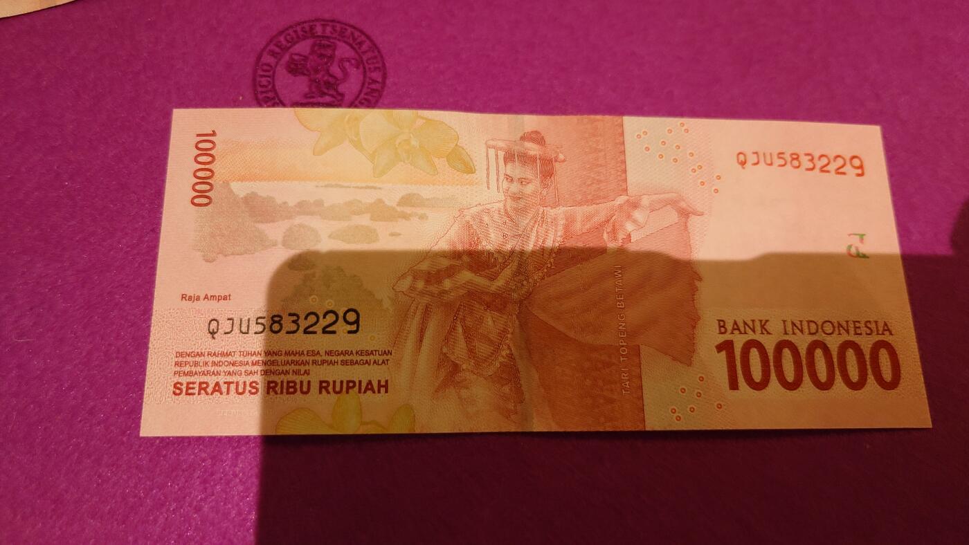 【世界钱币】精选微拍第106期暨2024年第17期  评级裸钞杂烩场 2016年印度尼西亚10万卢比 全新绝品无47尾号229