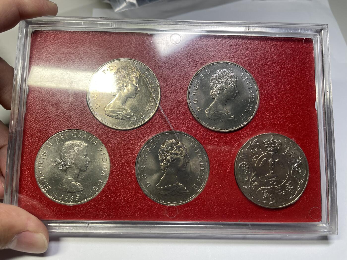 2024年集古藏今外币拍卖第七期-第7场—（总第67拍）为庆祝粉丝即将破百，精选小部分拍品 英国克朗型纪念币一盒5枚