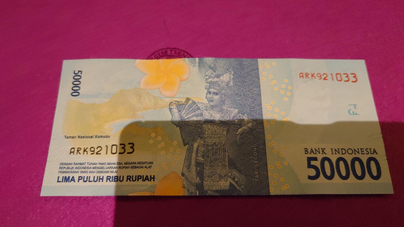 【世界钱币】精选微拍第106期暨2024年第17期  评级裸钞杂烩场 2016年印度尼西亚5万卢比 全新绝品无47尾号033