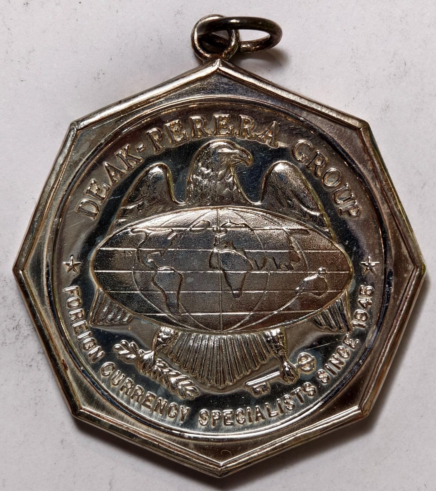 紫瑗钱币——第354期拍卖 美国 1974年 deak-perera 公司 1盎司 六边形银章 31.1克 0.999银